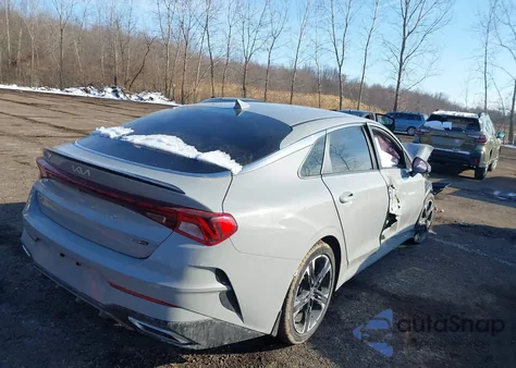 2022 Kia K5 Gt-Line z USA, uszkodzony, nr VIN 5XXG64J20NG133500